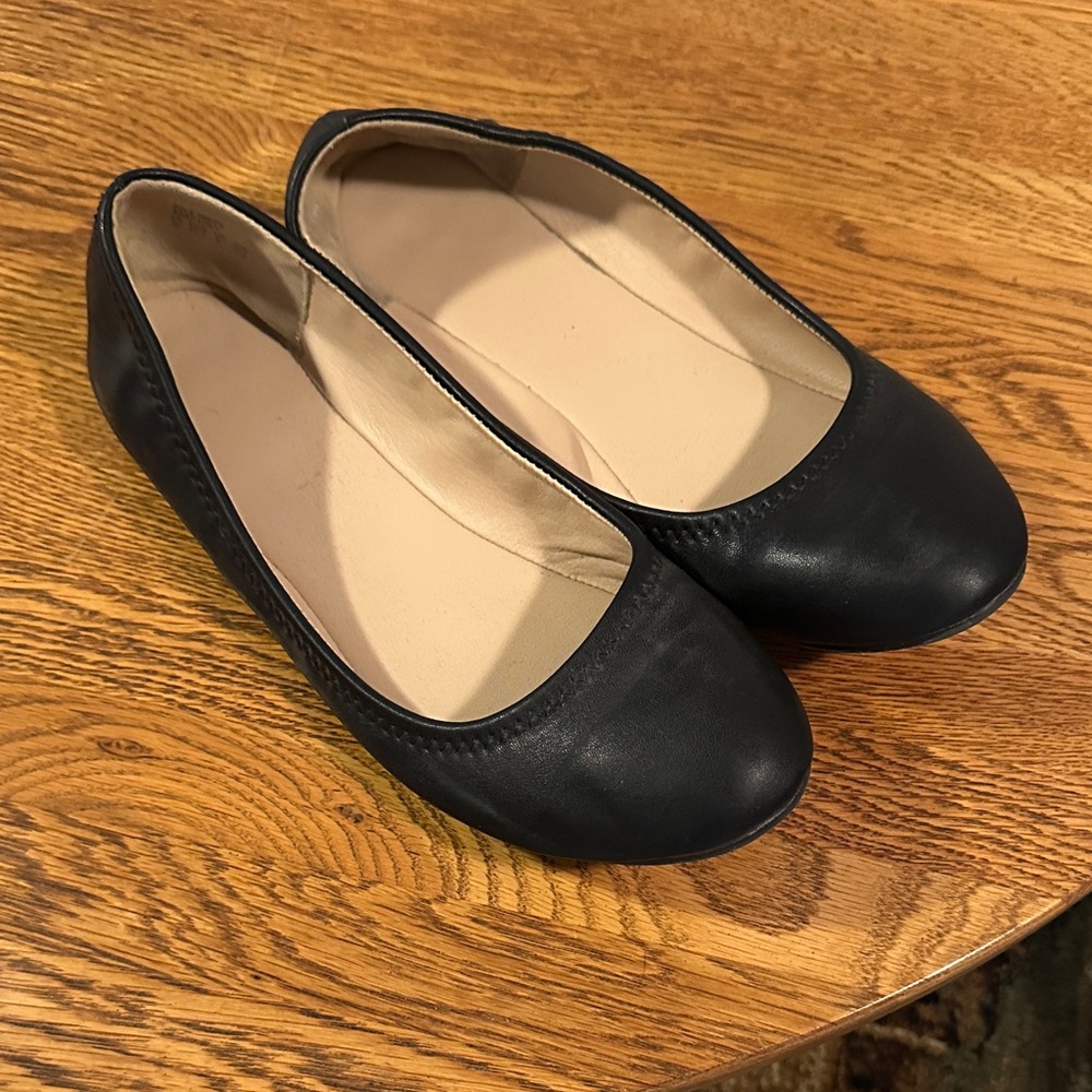 Dream Pairs Elegant Black Flats
